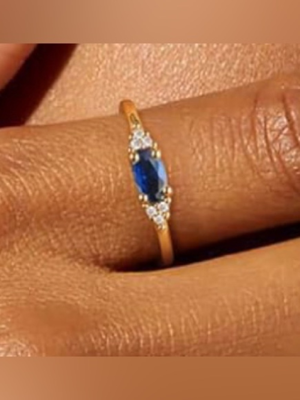 Gorgeous Neiman Marcus white and blue Sapphire band ring size 7